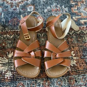 Saltwater sandals
